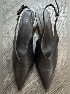 EUC COS POINTED LEATHER SLINGBACK KITTEN HEELS BLACK Women's Size 37 (US 7)